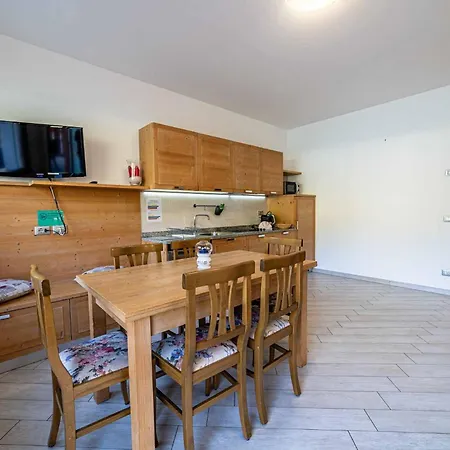 Al アパート Masare